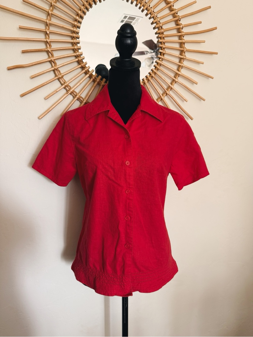 Austin Clothing Co. Red Short-Sleeve Button-Down Blouse